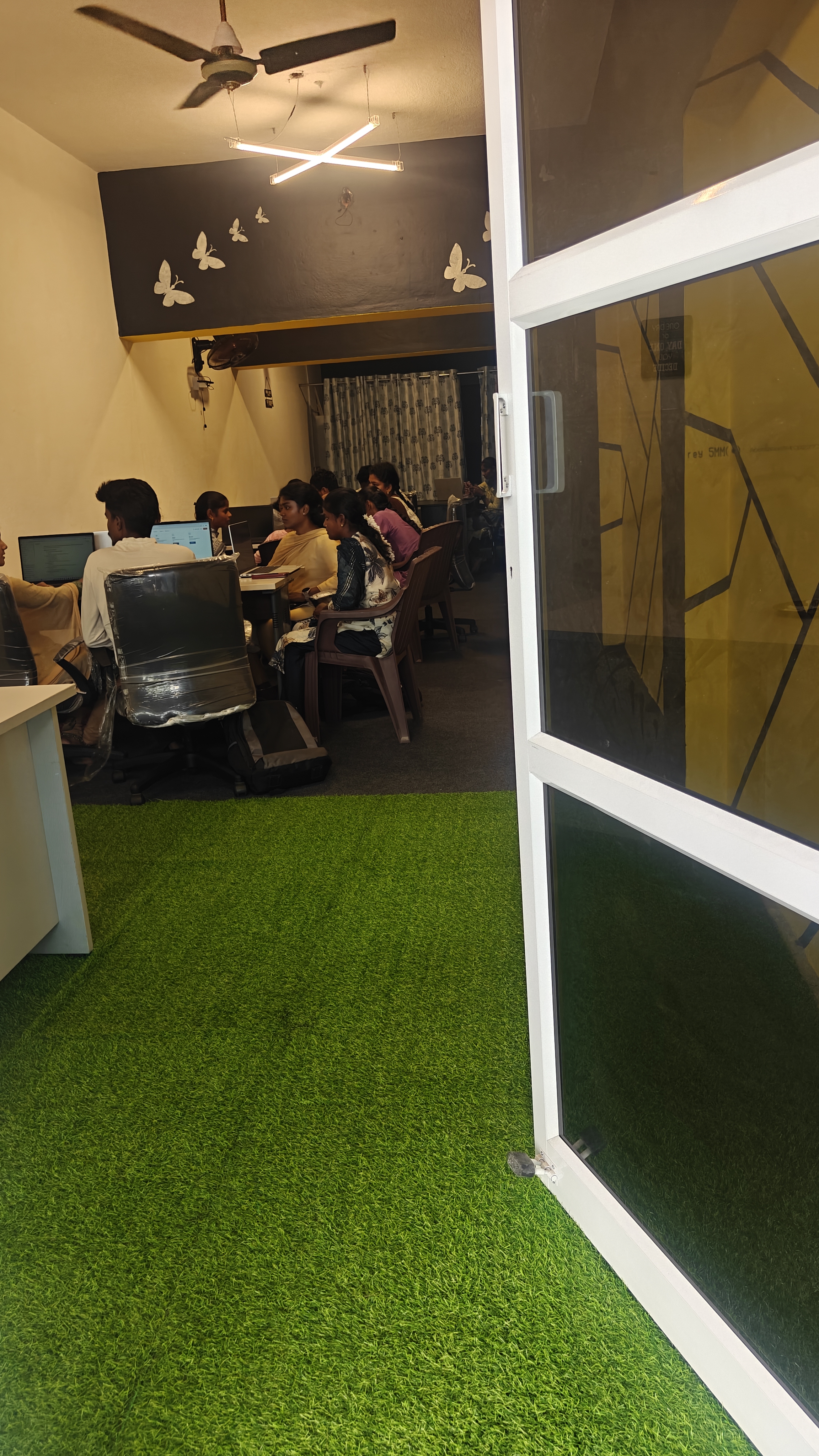 NOC & Threat Monitoring Center